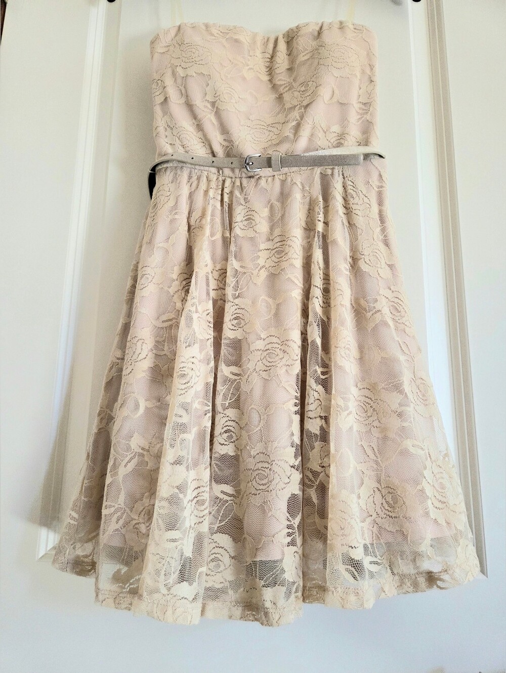 Love Reign Vintage 2010s Strapless Lace Mini Dress Cream S Belted Sweetheart